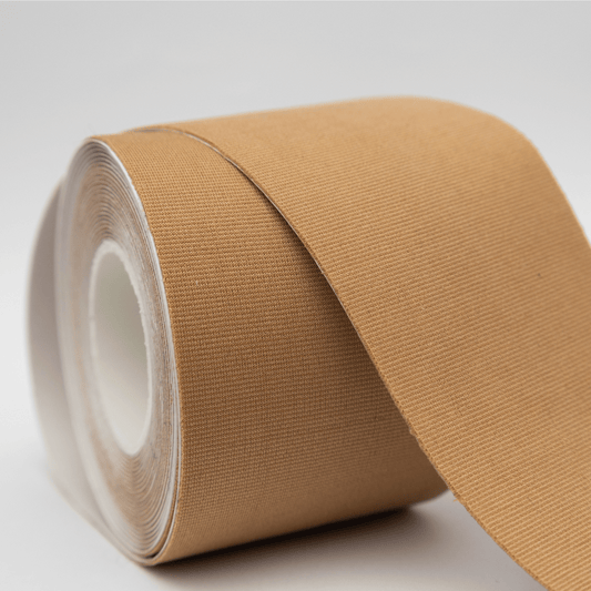 Bereit für dein erstes Boob-Tape? Alles, was Teenager wissen müssen