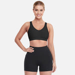 High-waisted sports shorts with phone pocket