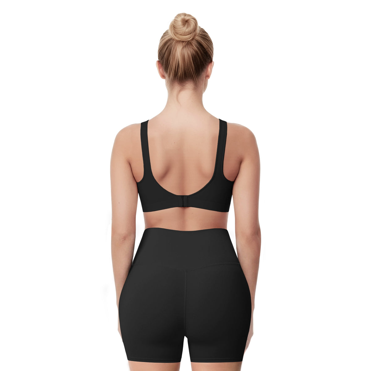 High-waisted sports shorts with phone pocket