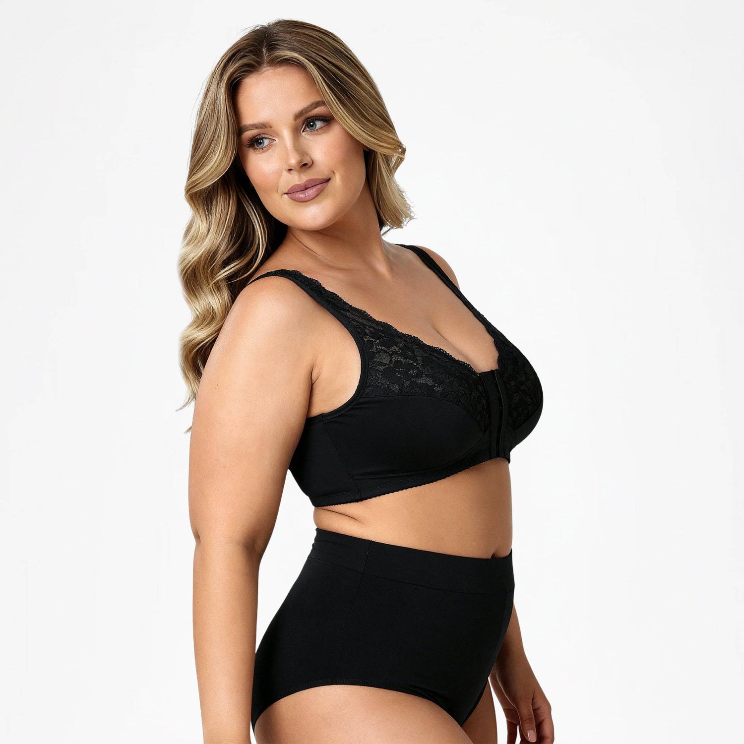 Comfortable shaping bra with front closure